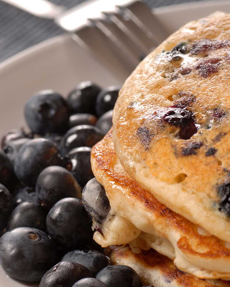 eggnog pancakes with blueberries