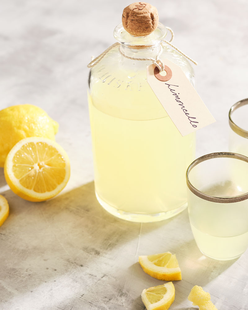 limoncello liqueur