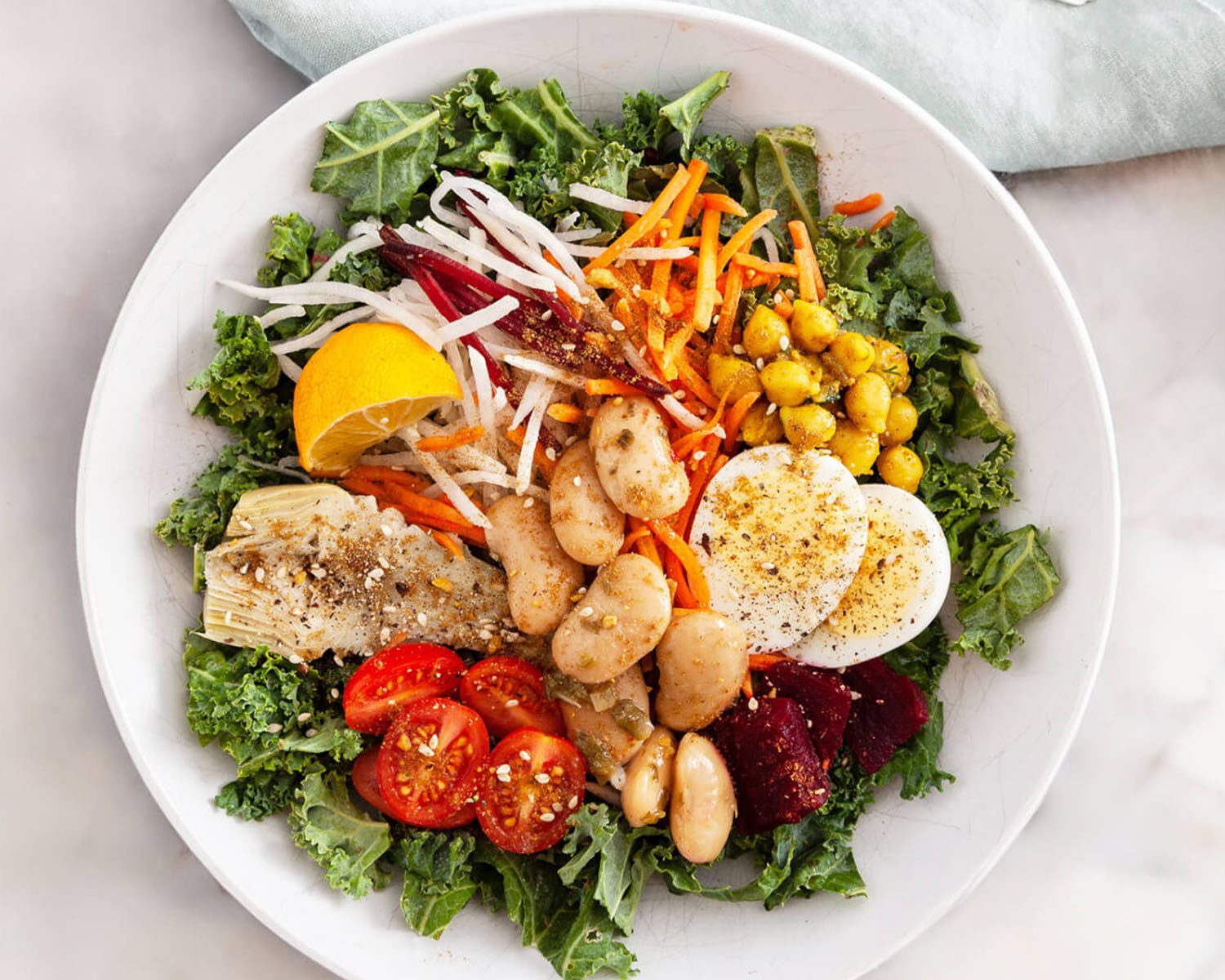 veggie bowl with hardboiled egg