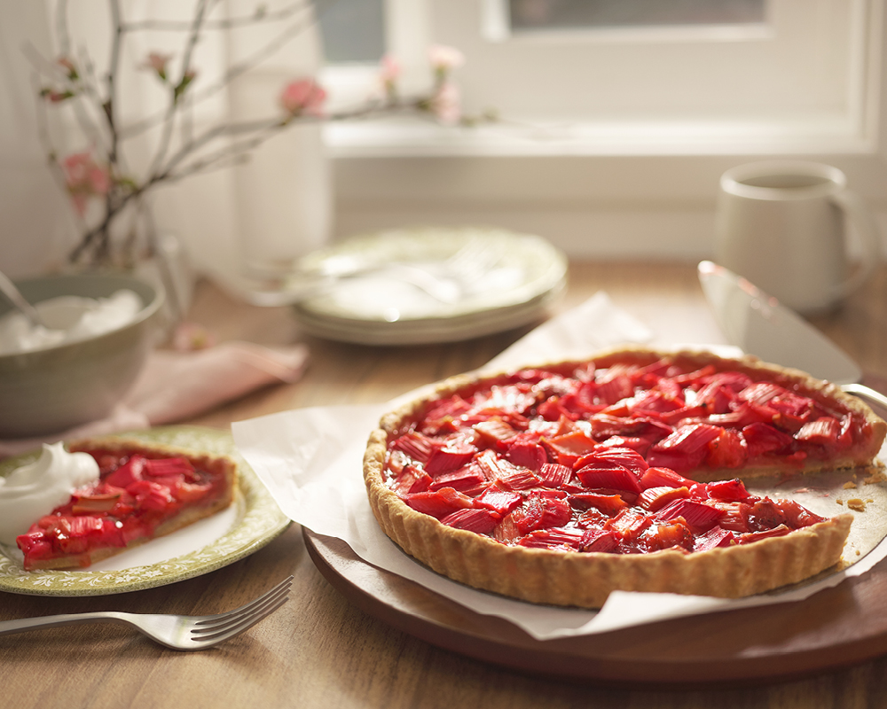Strawberry rhubarb tart