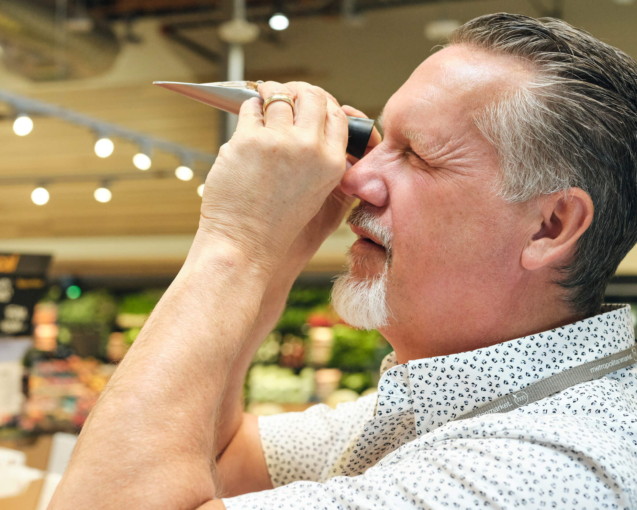 Dino looking through refractometer