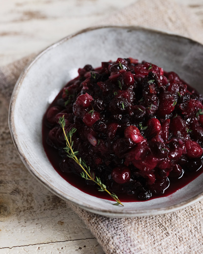 cranberry sauce with roasted shallots