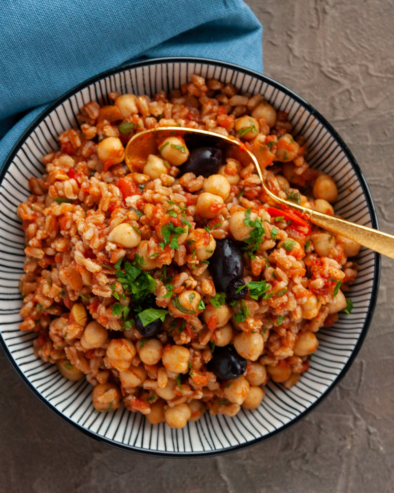 shakshuka farro with chickpeas