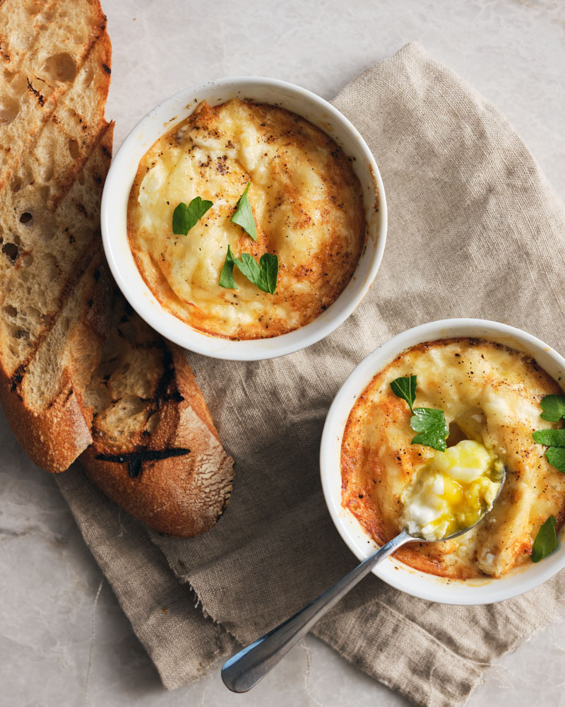 shirred eggs (baked eggs in cream)