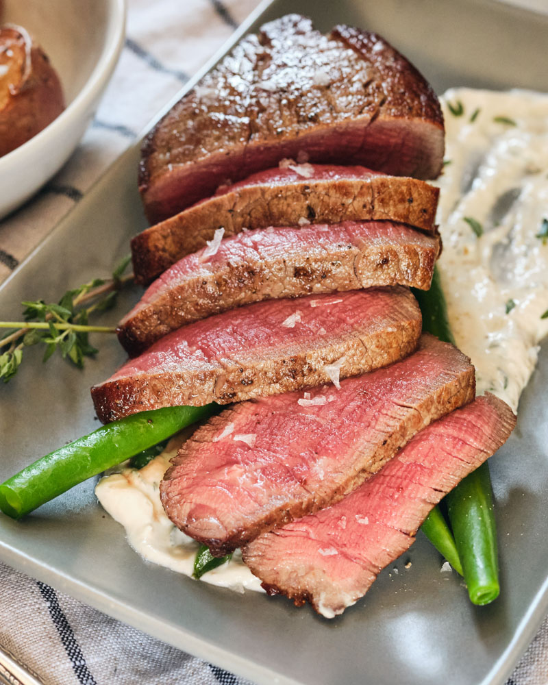 beef tenderloin with horseradish cream