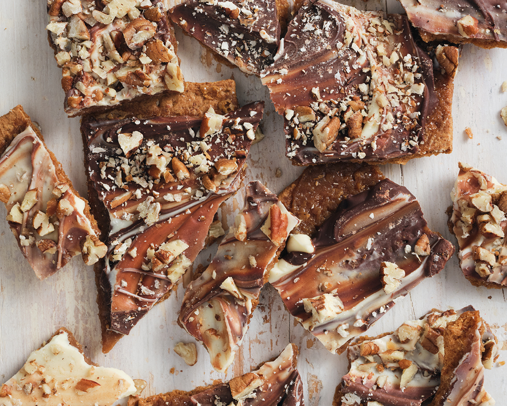 DIY Holiday Gifts_1000x8005 Chocolate Toffee Graham Cookies