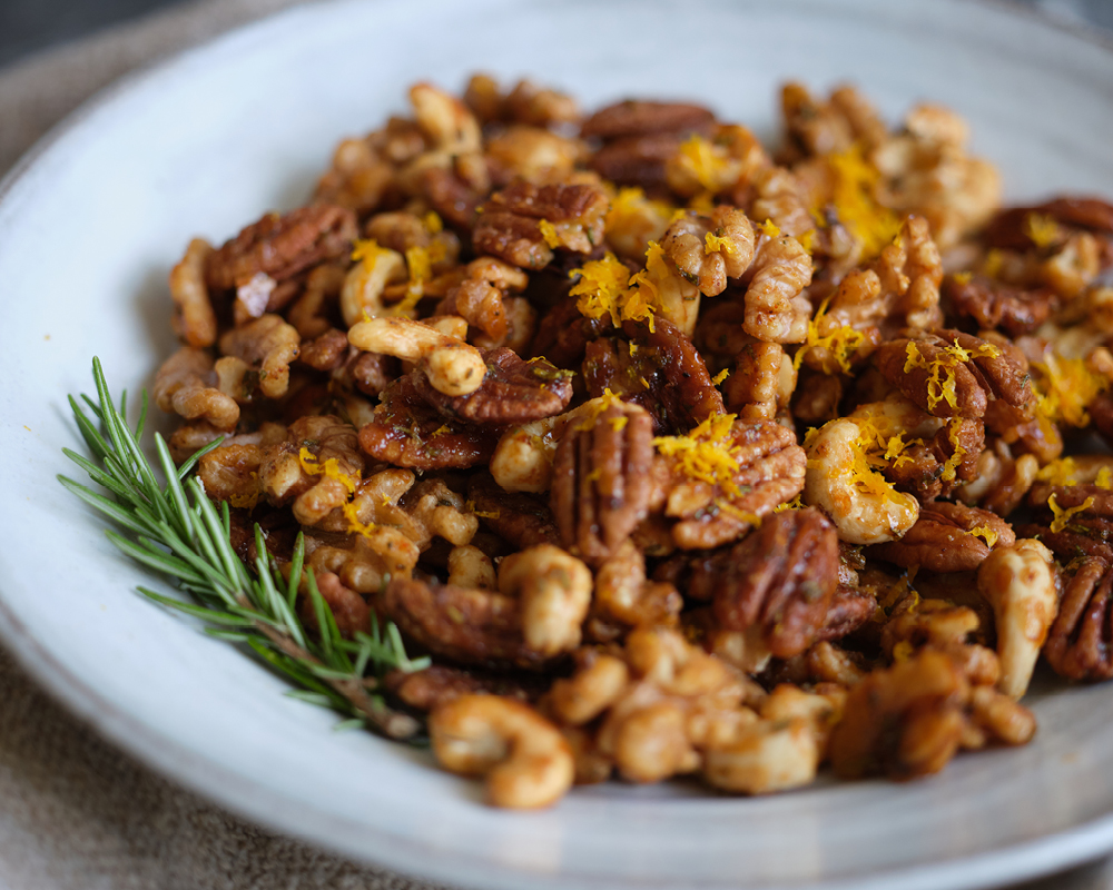 DIY Holiday Gifts_1000x8003 Spicy rosemary and orange roasted nuts