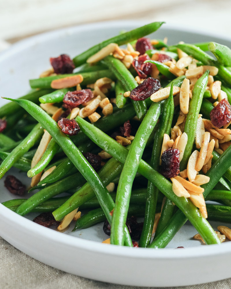 green beans with almonds and cranberries