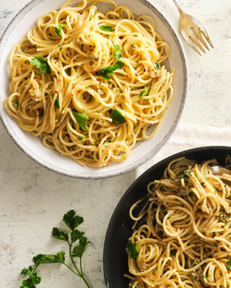 caramelized shallot aglio e olio pasta