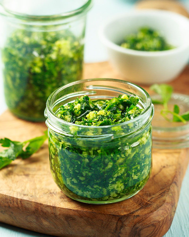 carrot top pesto