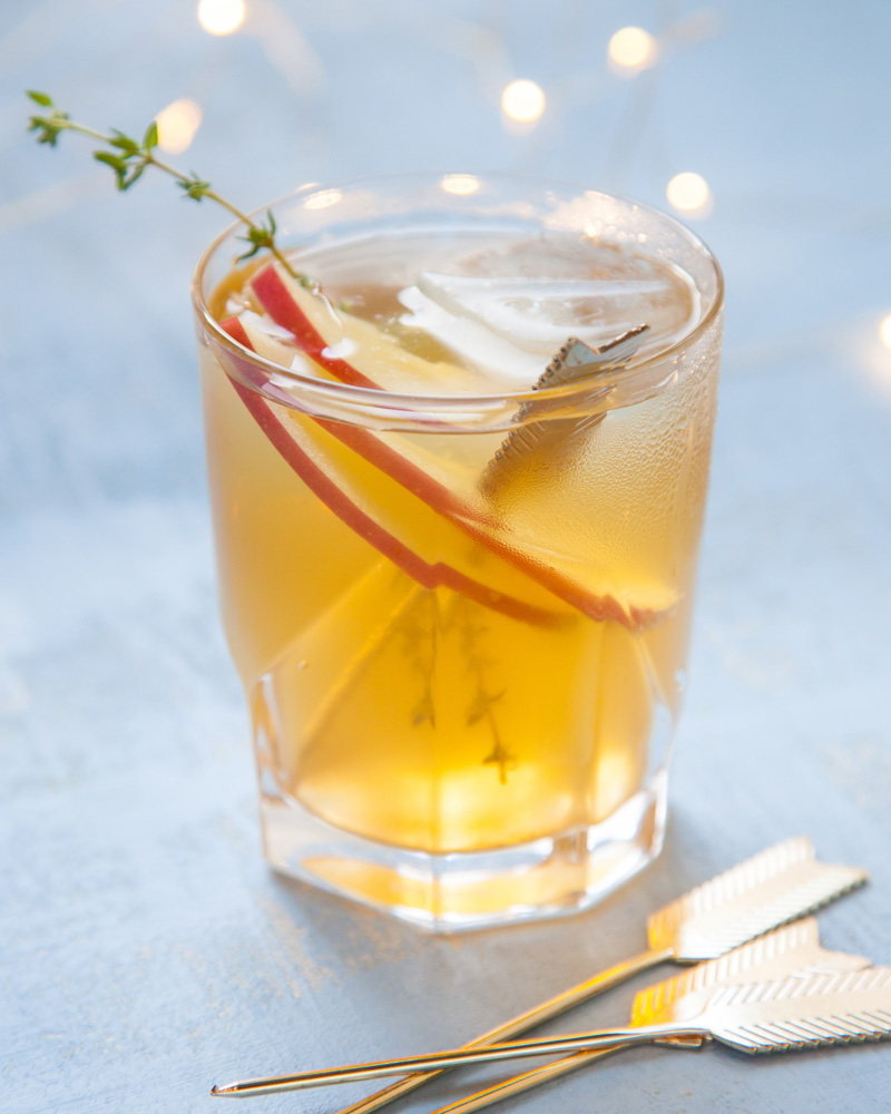 apple cup cocktail