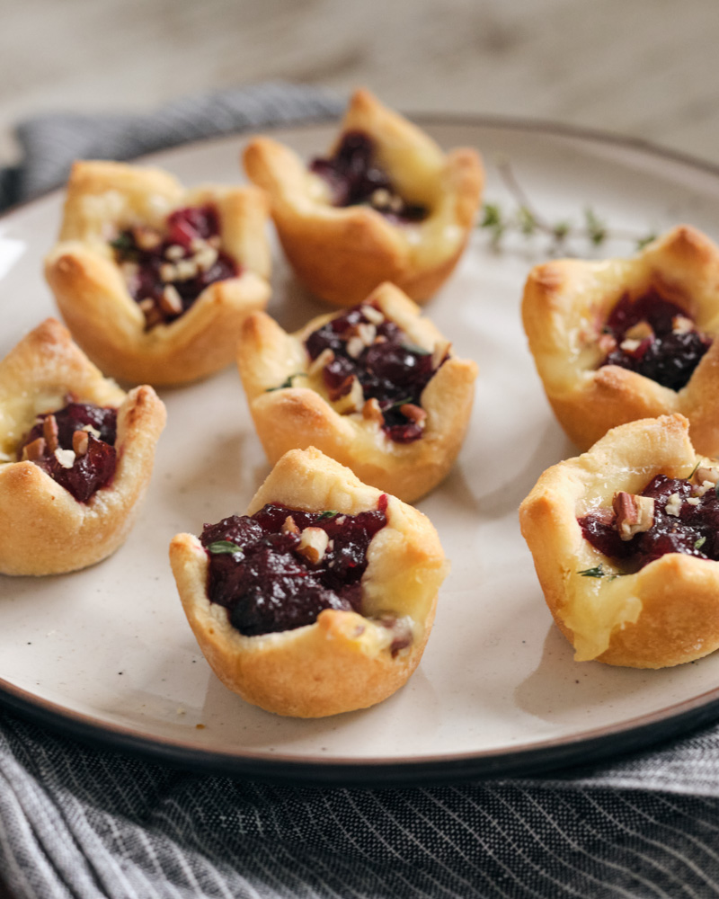 cranberry brie bites
