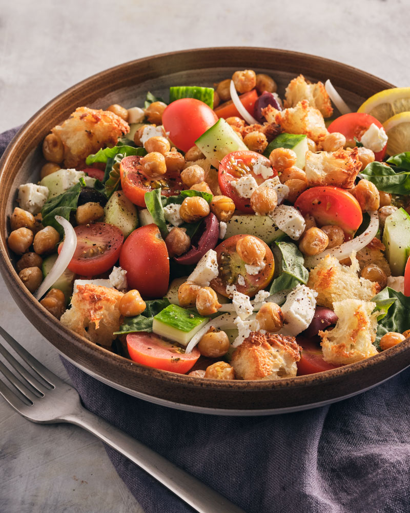 chickpea panzanella salad