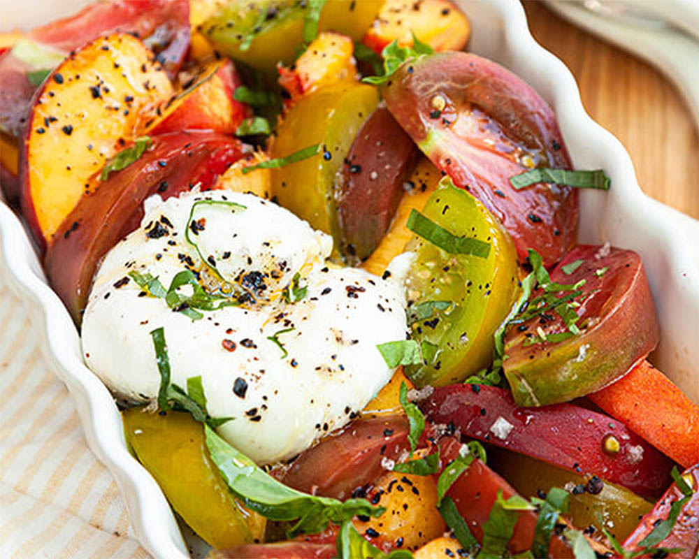 peach salad with burrata